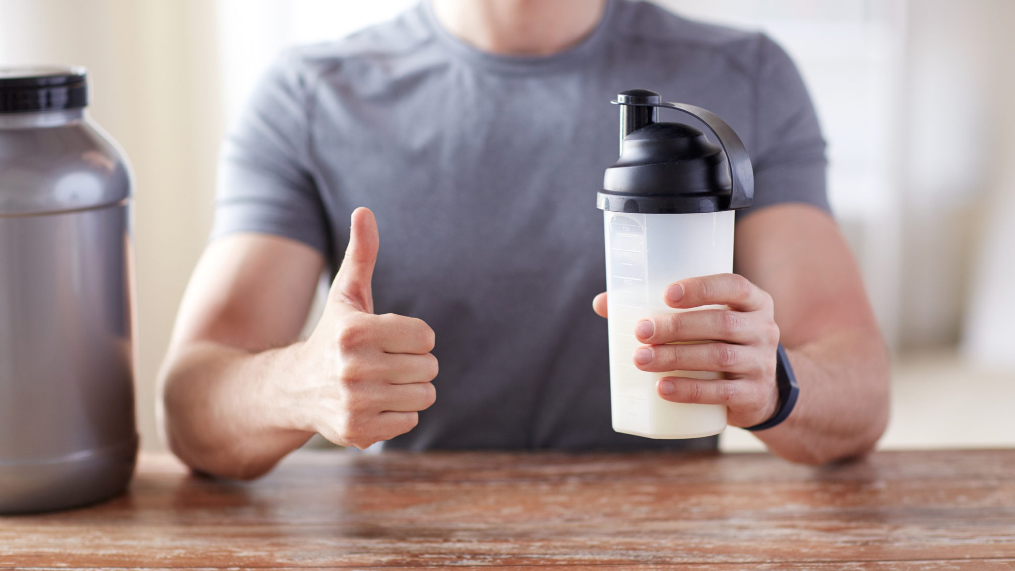 What is a Shaker Bottle & How Do You Use One? Psyco Health